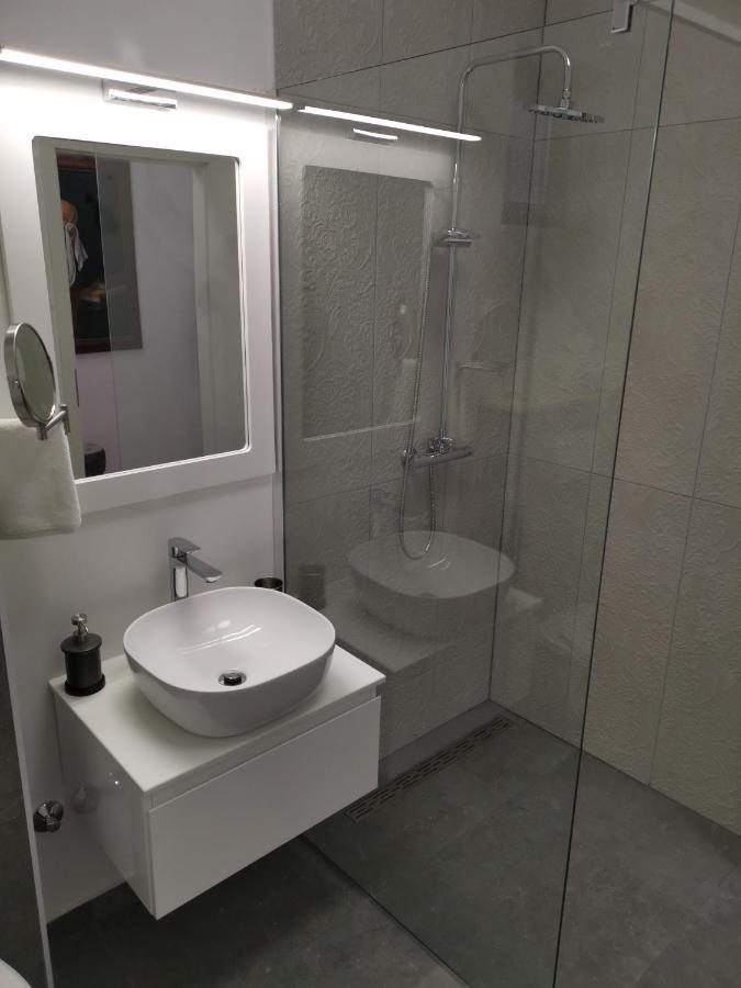 Villa Diamond Žrnovnica Buitenkant foto