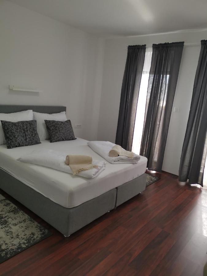 Villa Diamond Žrnovnica Buitenkant foto